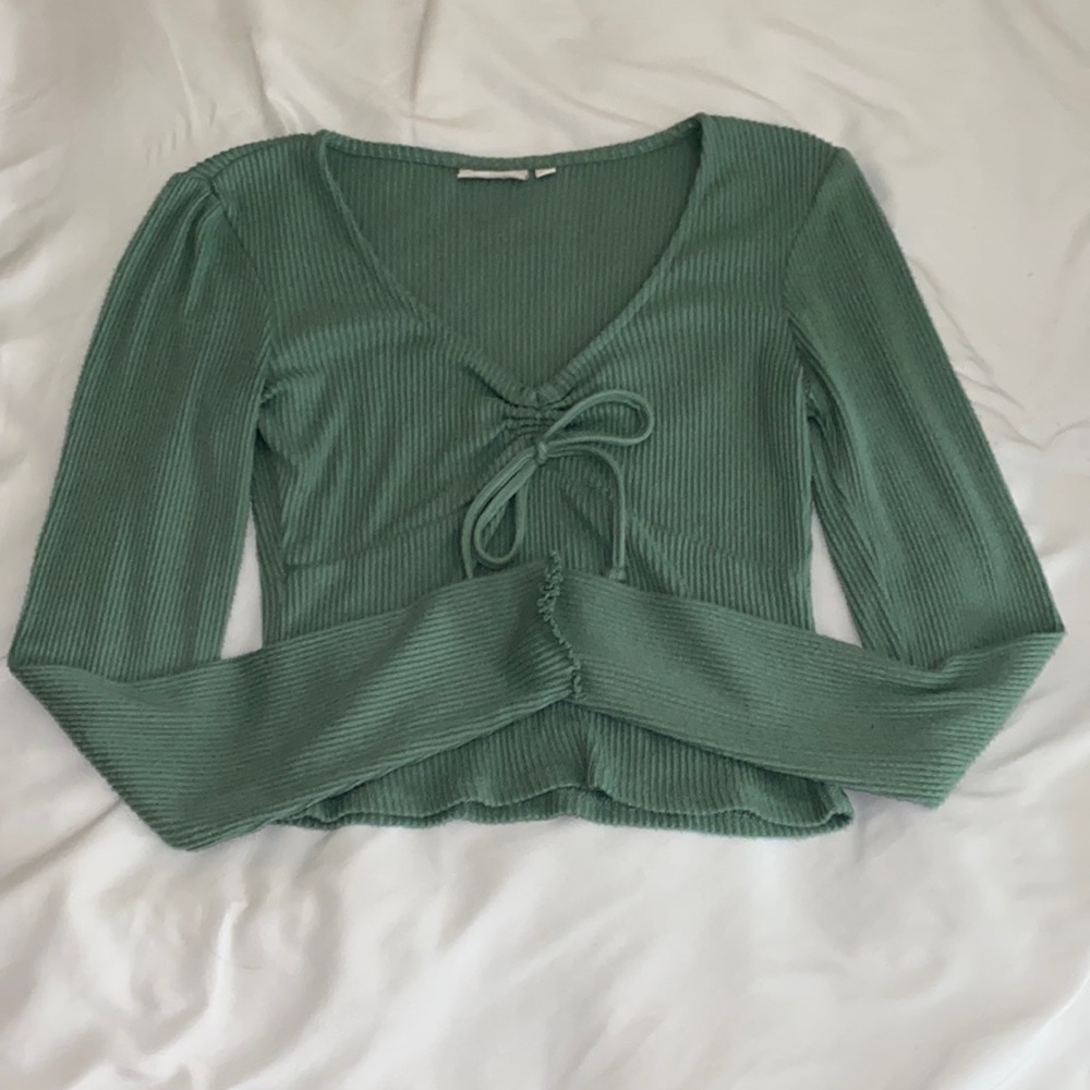 SO XS long sleeve green blouse
